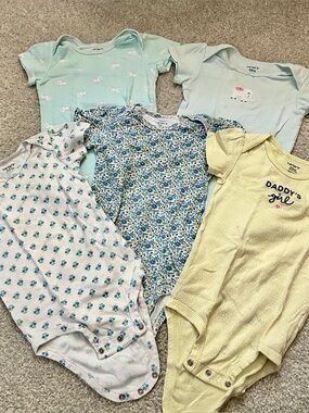 Carter's White Floral Short Sleeve Onesie with Blue and Yellow Accents 24 m